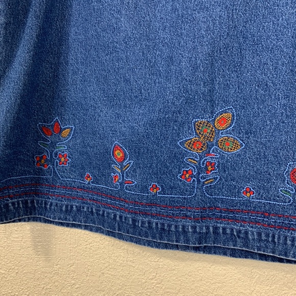 Route 66 Denim Jean Skirt Blue with Floral Embroidery 18W . - Picture 3 of 13